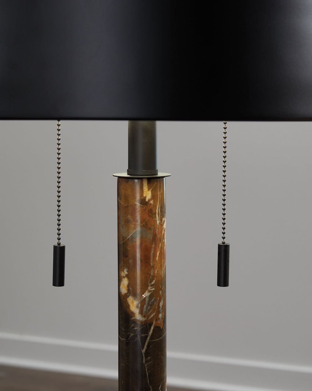 Alanbert - Metal Table Lamp - Brown / Black - Stylish Home Furniture
