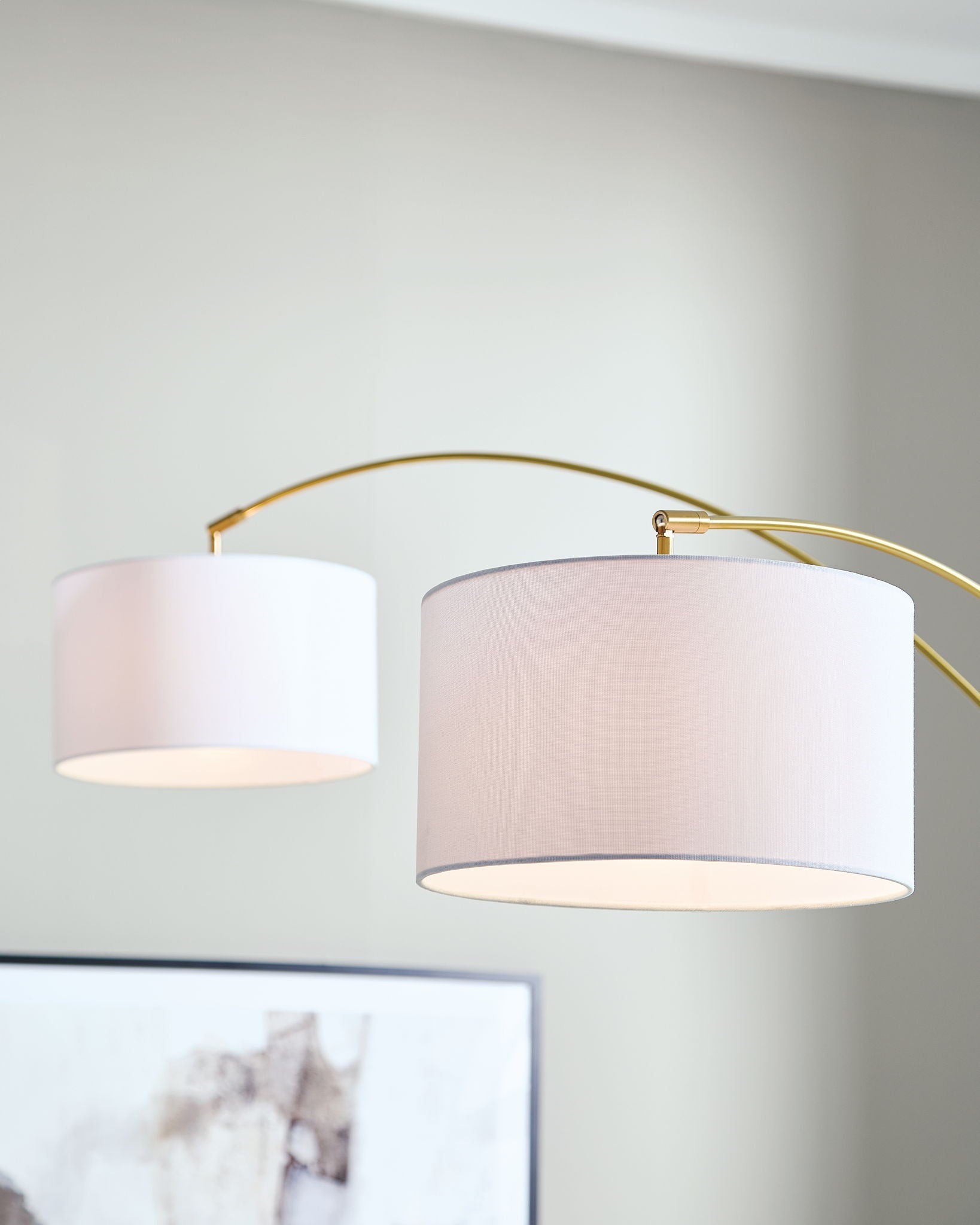 Valo - Metal Arc Lamp - Gold Finish - Stylish Home Furniture