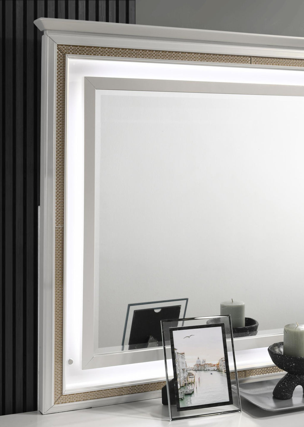 B026 - Mirror - White - Stylish Home Furniture