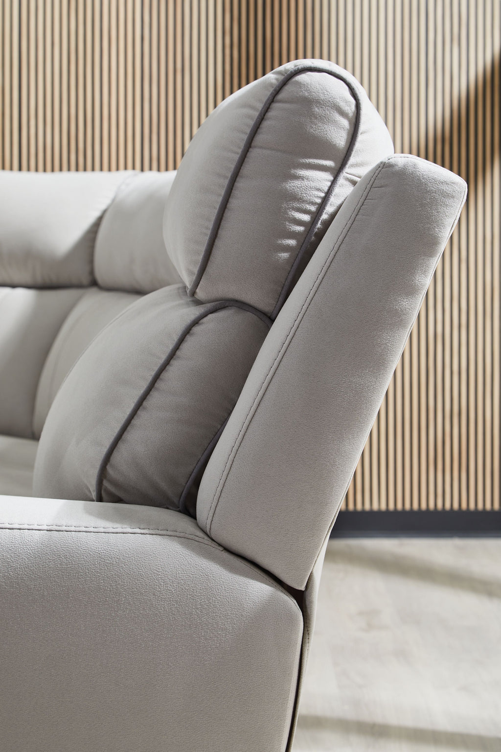 Social Pointe - Reclining Sectional - Stylish Home Furniture