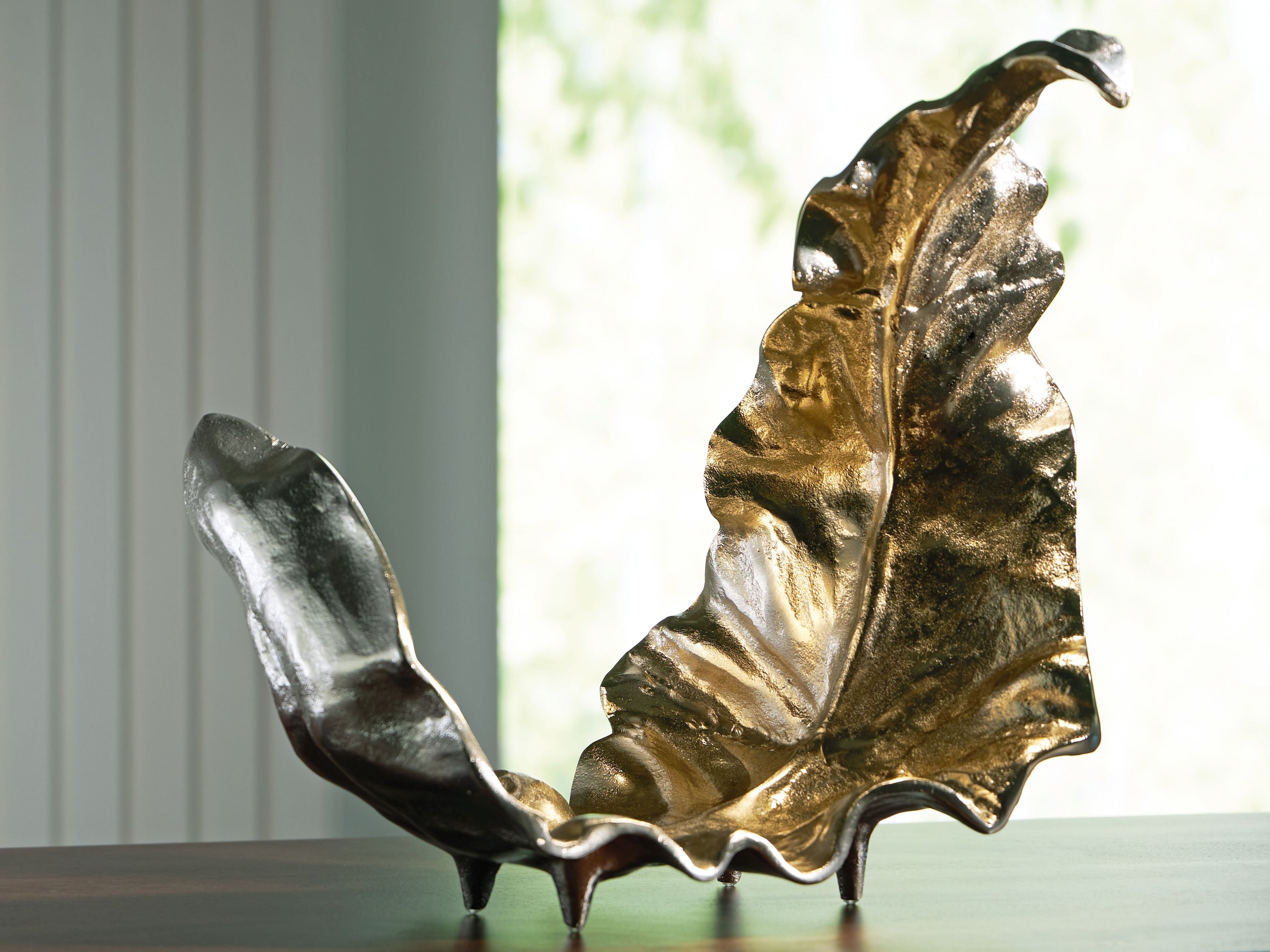 Darinsen - Sculpture - Gold / Silver Finish - Stylish Home Furniture