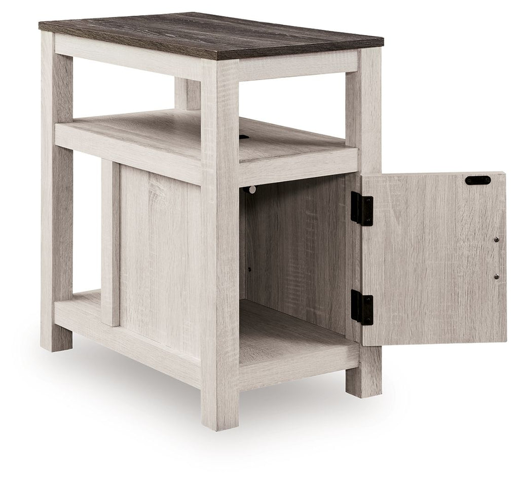 Fendenmore - Chair Side End Table - Stylish Home Furniture