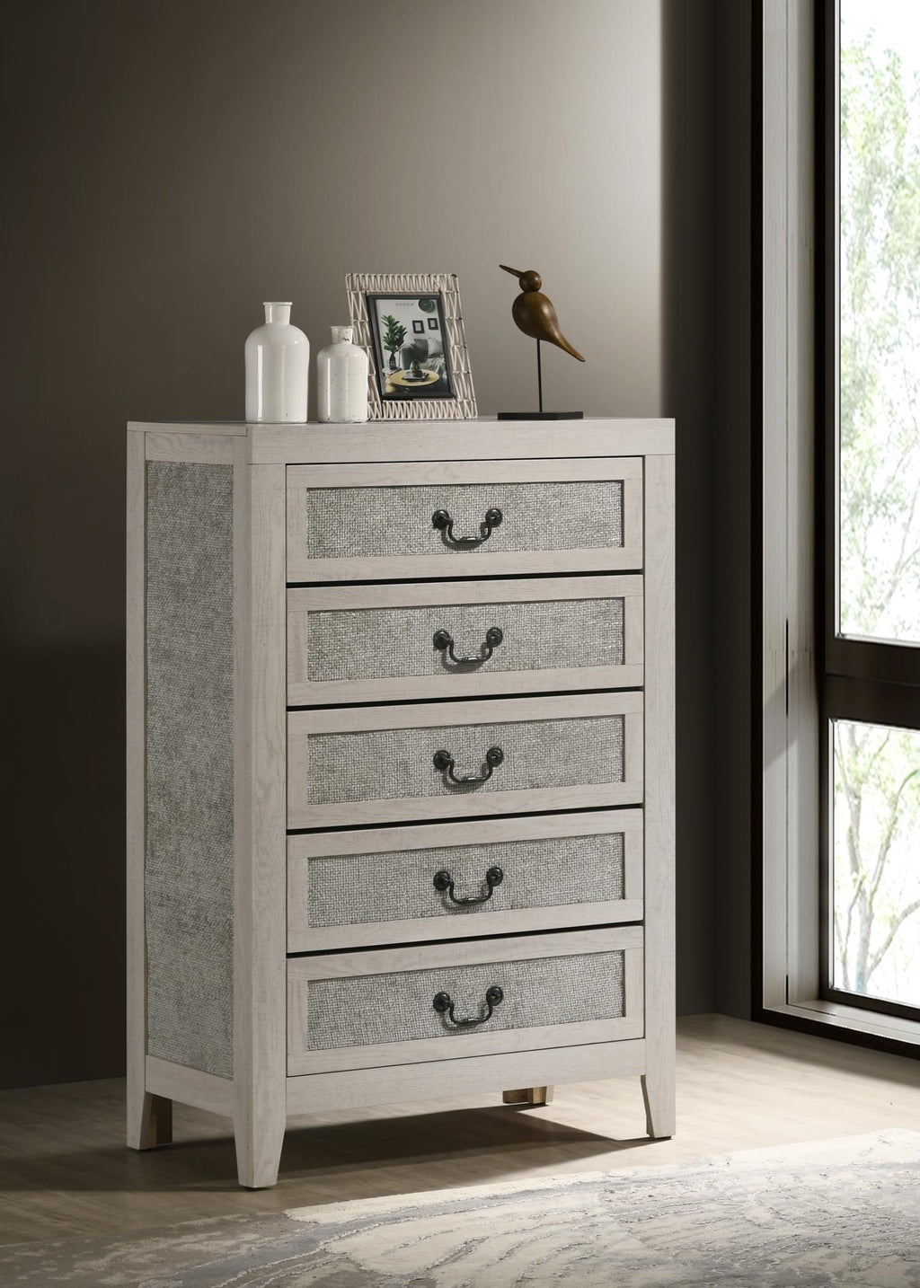 B505 - Chest - Off White - Stylish Home Furniture