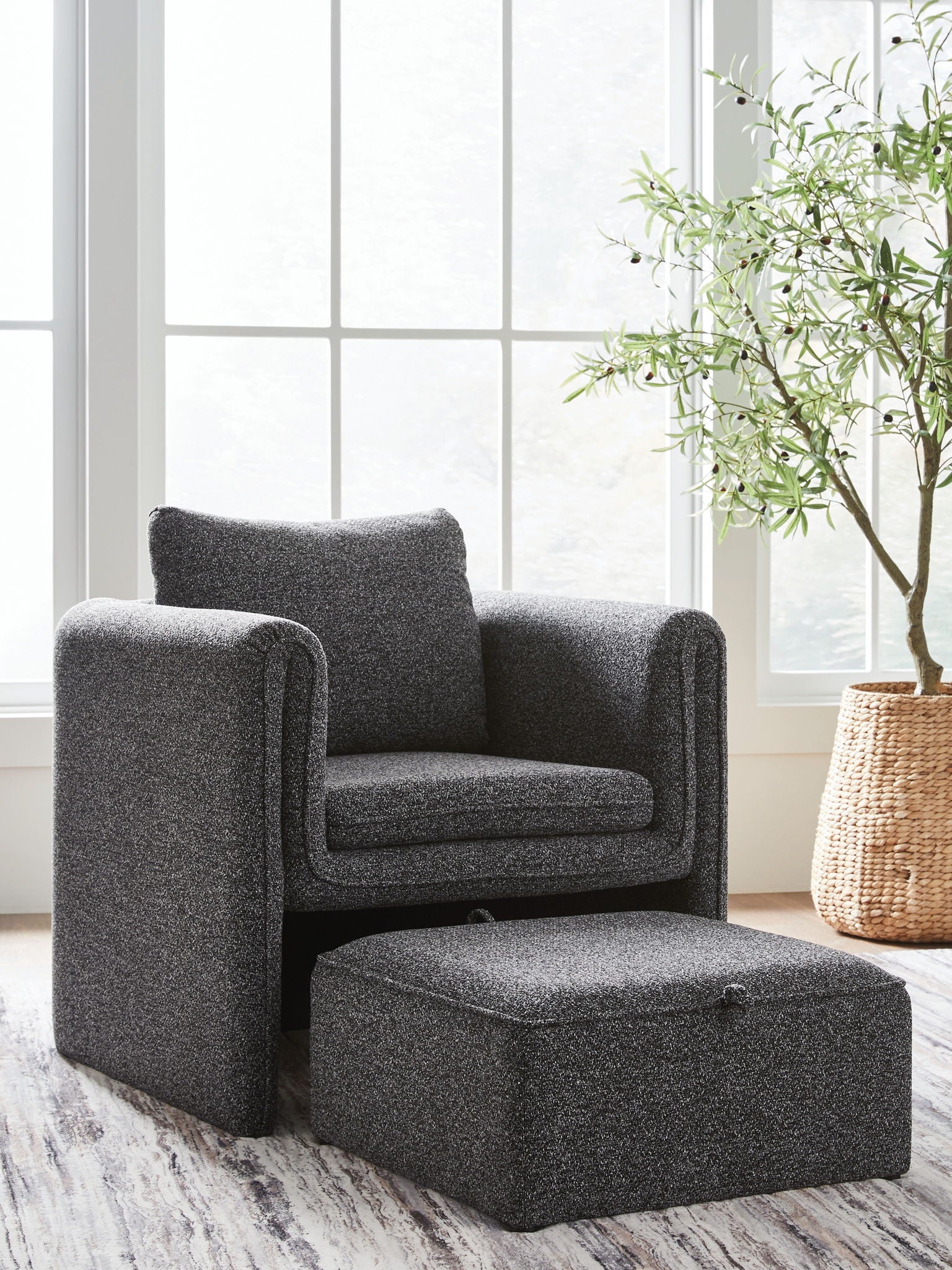 Vreni - Accent Chair - Charcoal / Black - Stylish Home Furniture