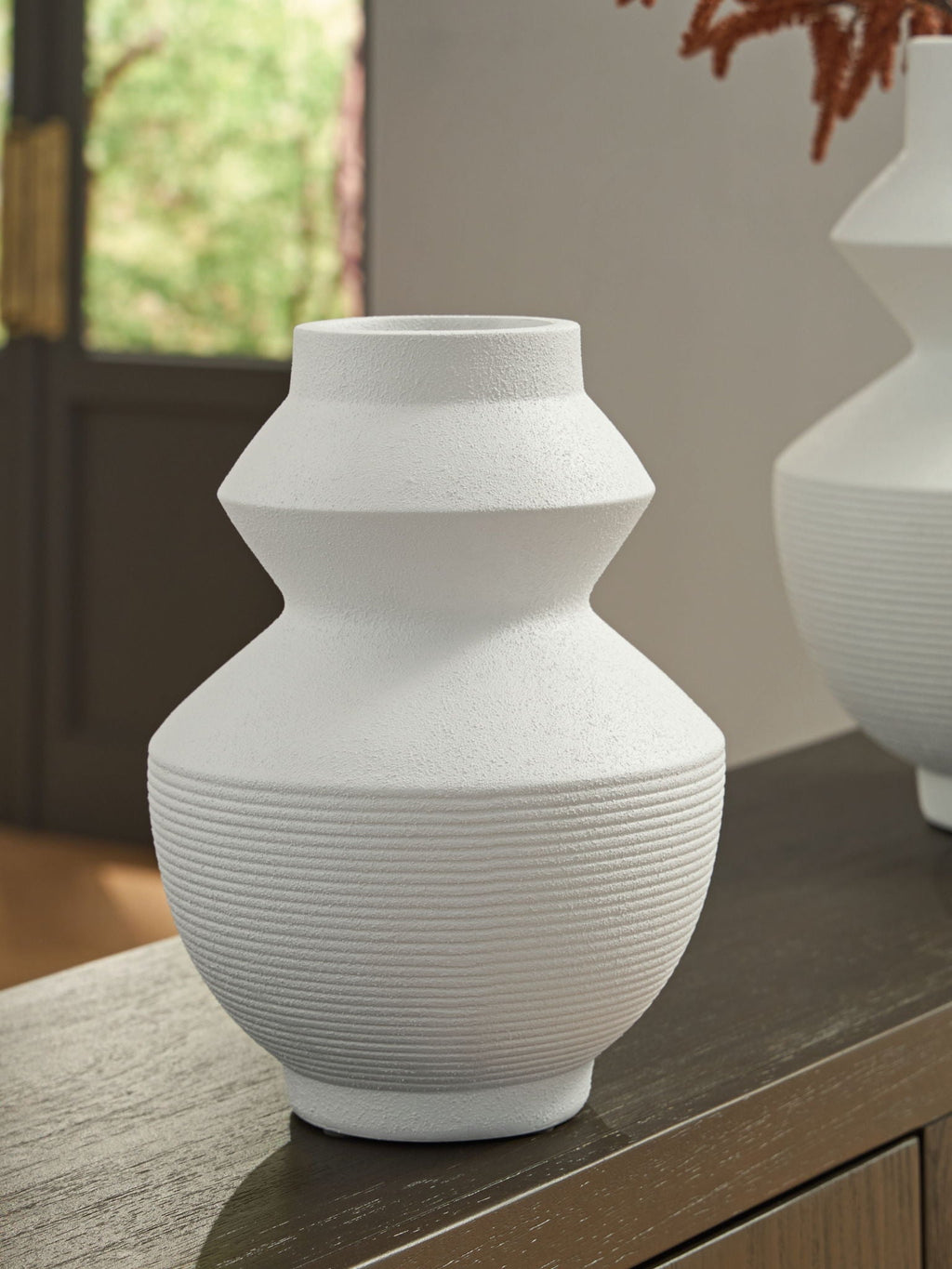 Naveen - Vase - Stylish Home Furniture