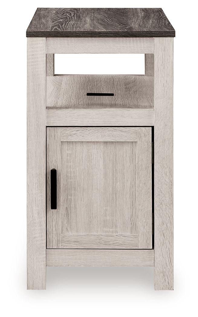 Fendenmore - Chair Side End Table - Stylish Home Furniture