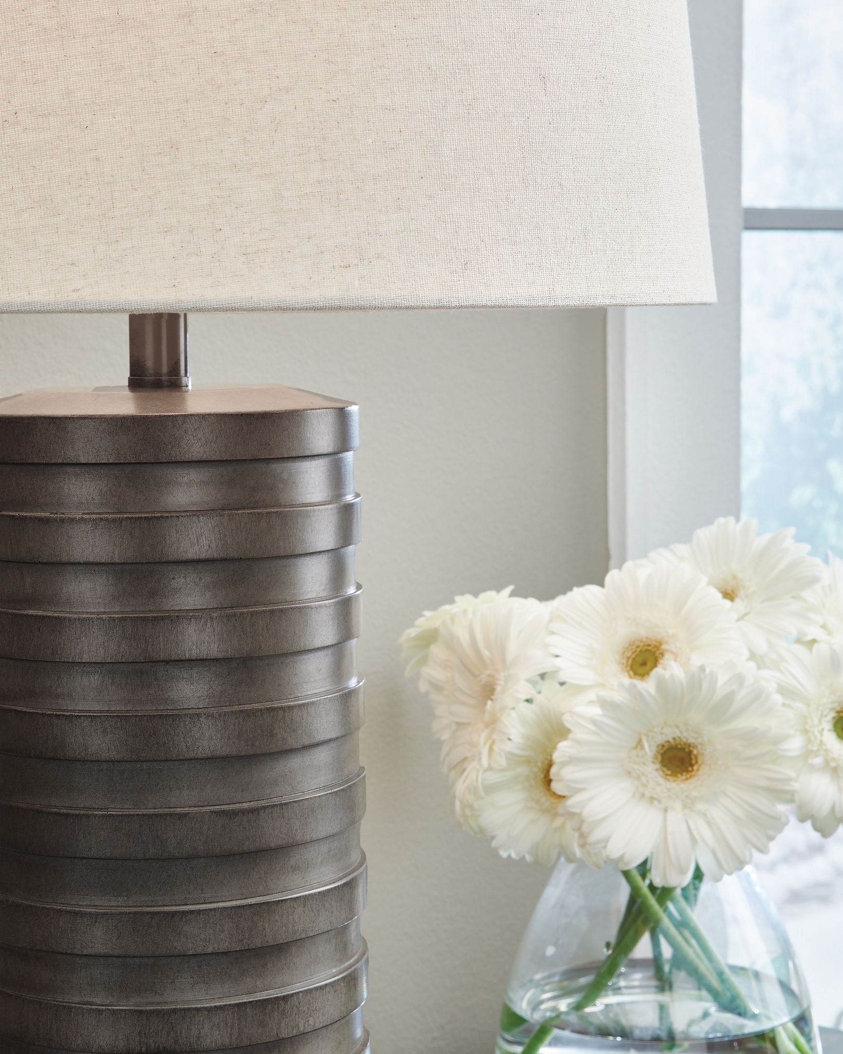 Neilett - Poly Table Lamp (Set of 2) - Antique Brown - Stylish Home Furniture