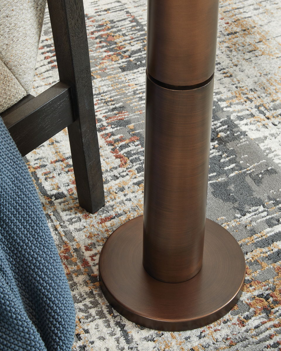 Wendfield - Metal Lamp - Stylish Home Furniture