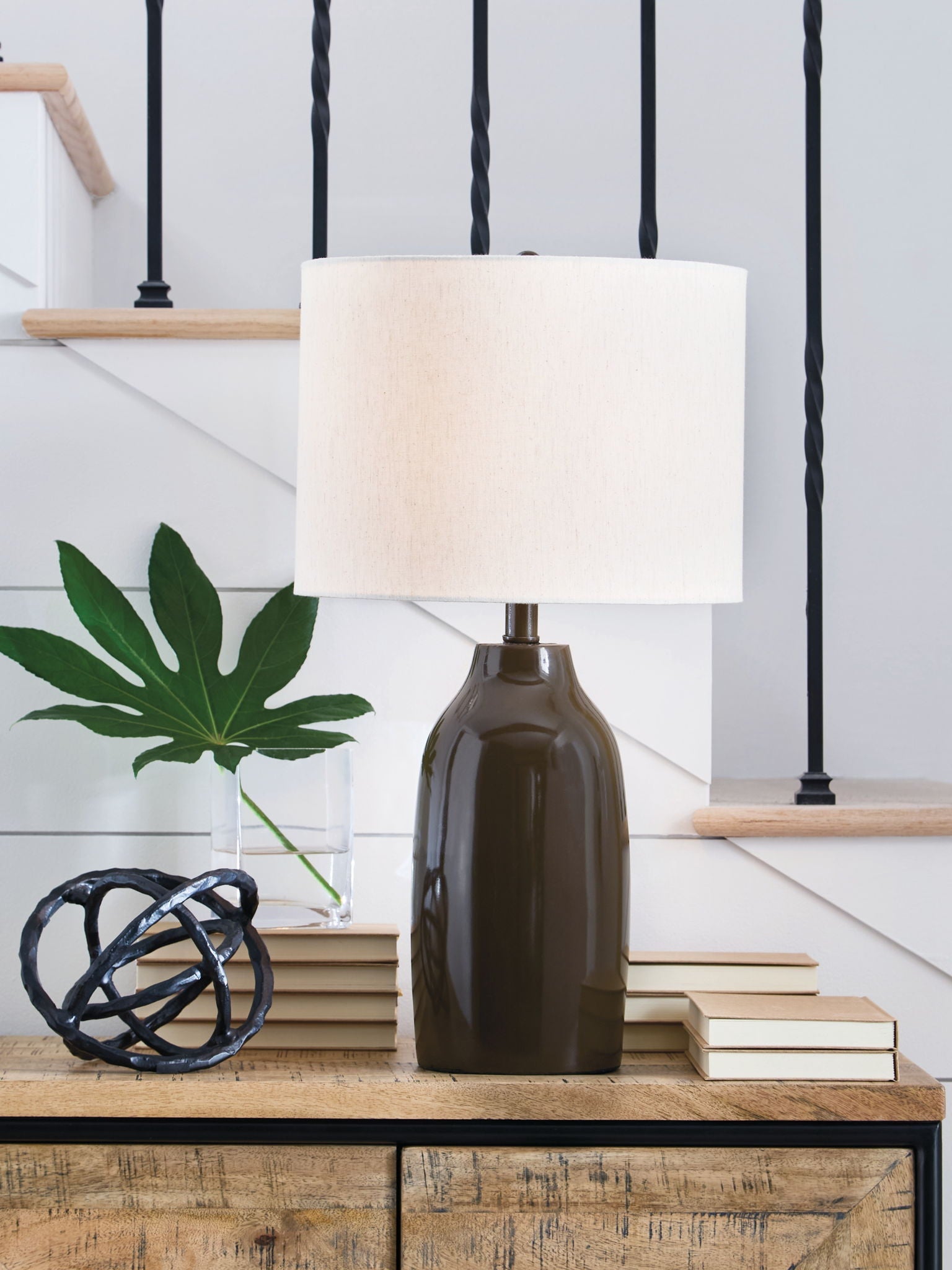Jyler - Terracotta Table Lamp - Brown - Stylish Home Furniture