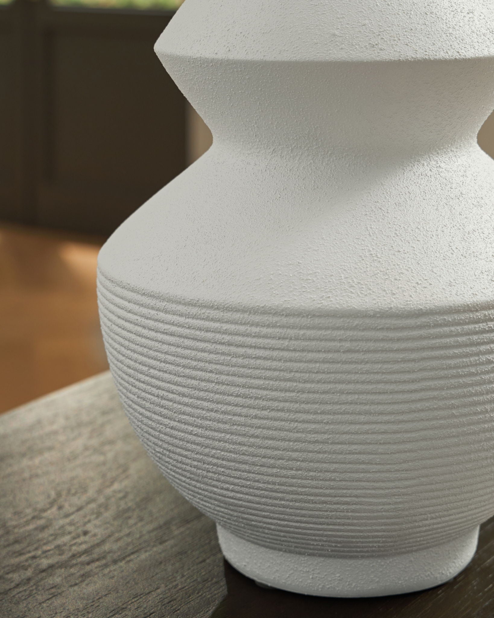 Naveen - Vase - Stylish Home Furniture