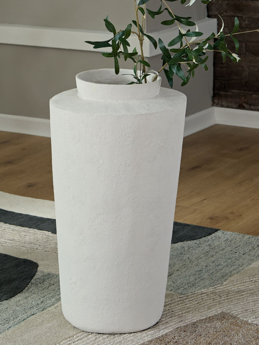 Flurinworth - Vase - Stylish Home Furniture