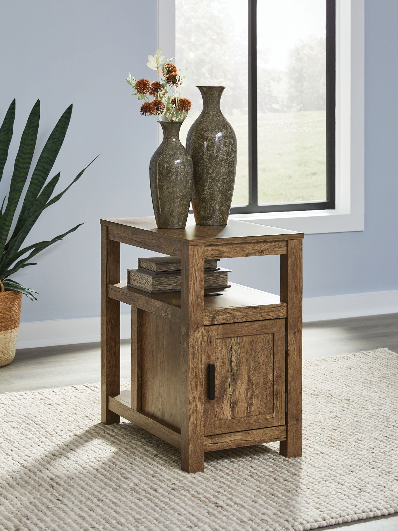 Fendenmore - Chair Side End Table - Stylish Home Furniture