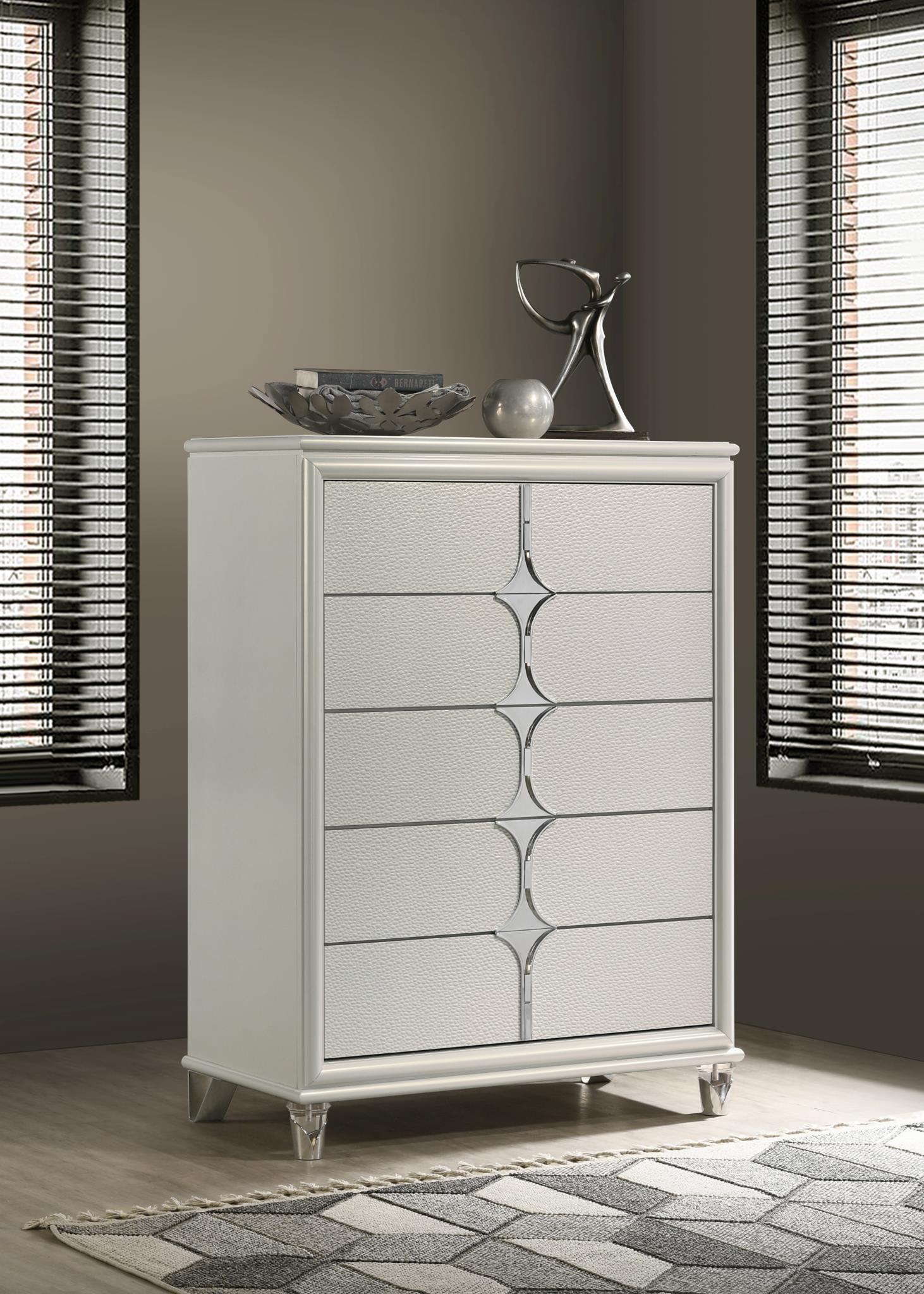 B025 - Chest - White - Stylish Home Furniture