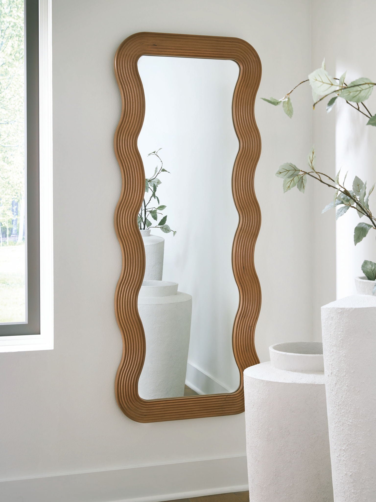 Ellisonville - Floor Mirror - Brown - Stylish Home Furniture