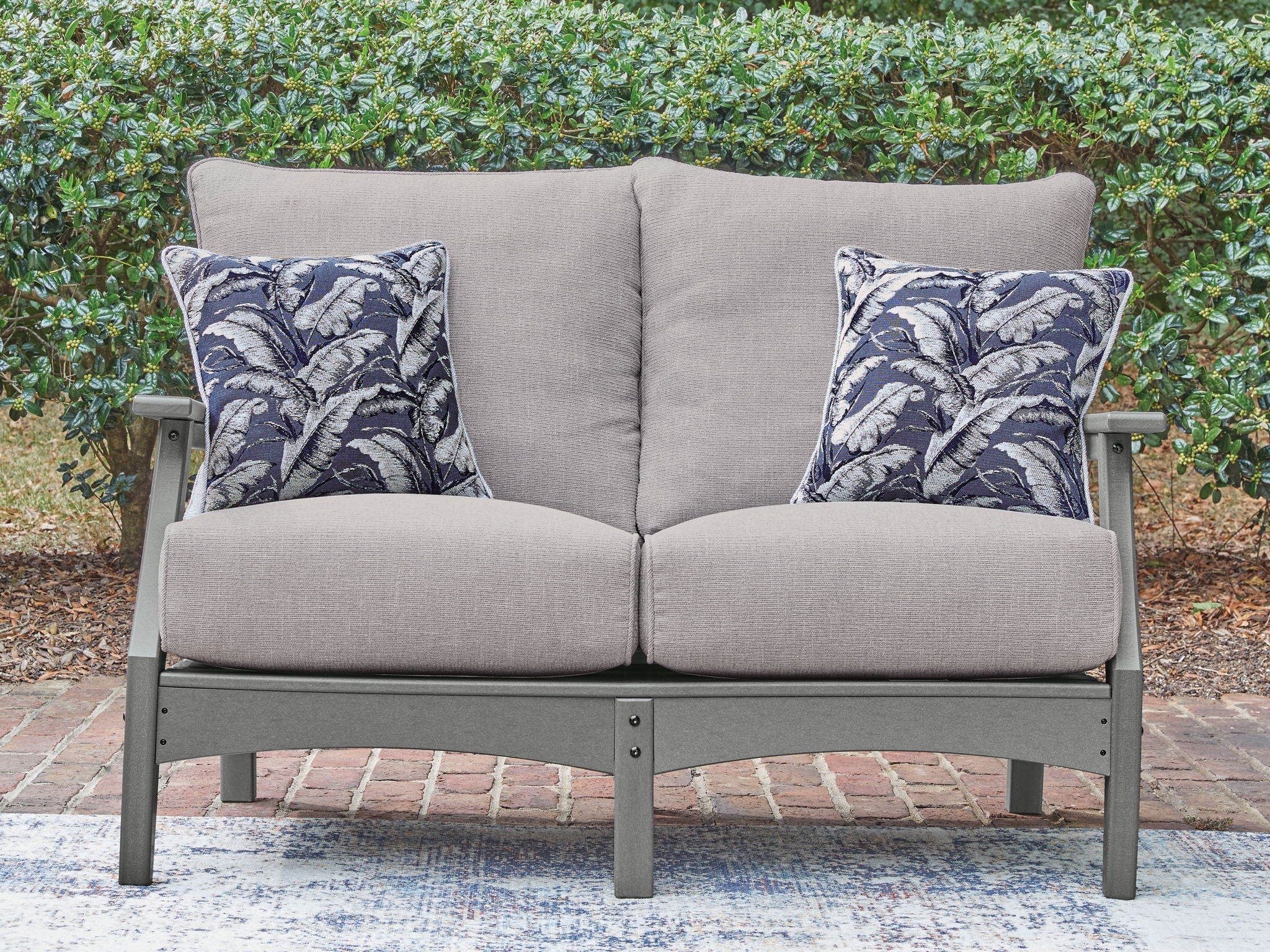 Cove Beach - Loveseat With Cushion - Gray - Stylish Home Furniture