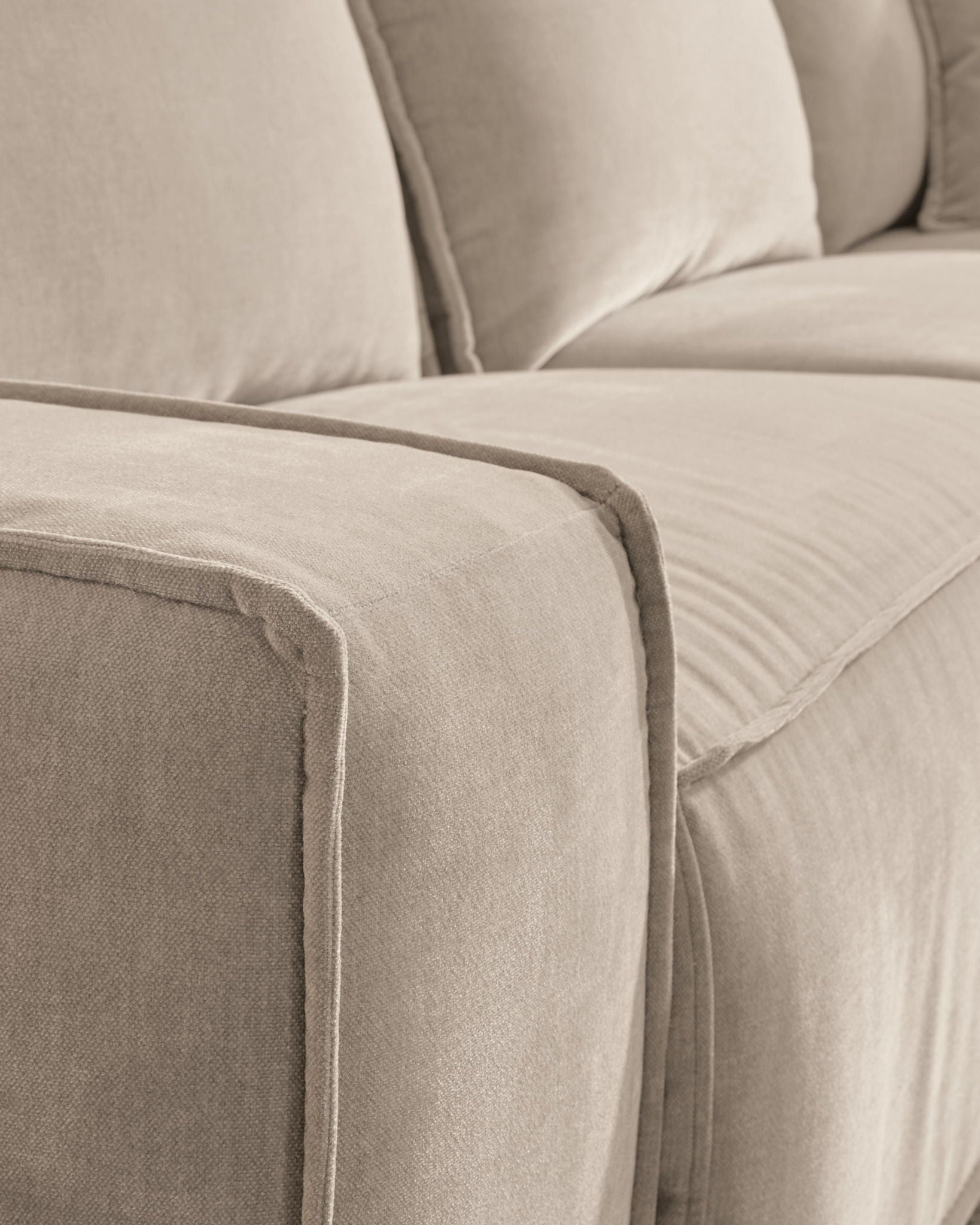 Carceri - Reclining Sectional - Stylish Home Furniture